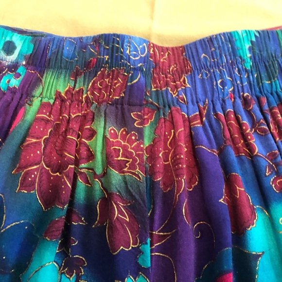 VINTAGE Petite Sophisticate HighWaist Bright Floral Shorts - Picture 5 of 5